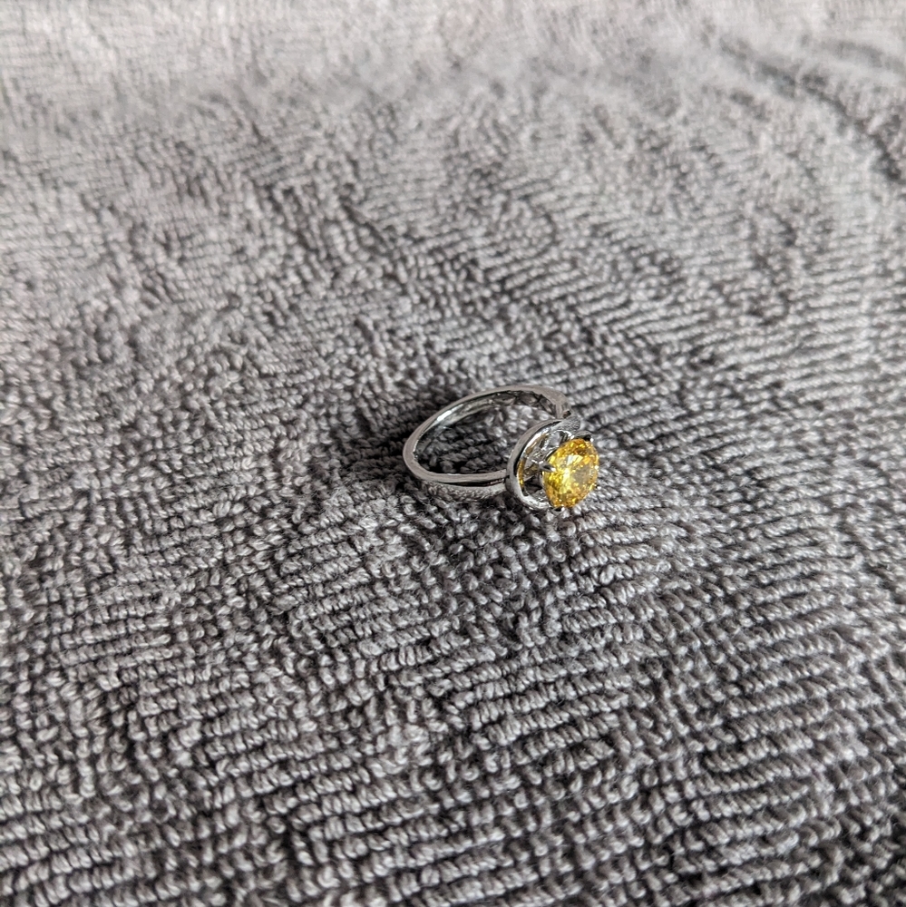 Ring - Picture 2 of 2